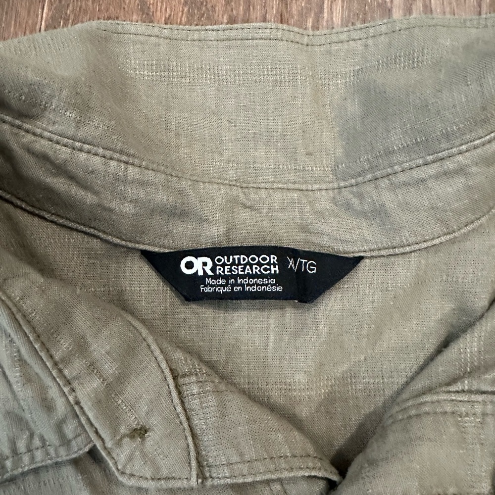 Outdoor Research Blue and Green Casual Button Down Shirt - Picture 3 of 13
